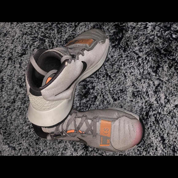 KD Shoes - Picture 4 of 4